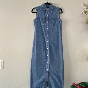 Lauren Ralph Lauren sleeveless denim button
down dress